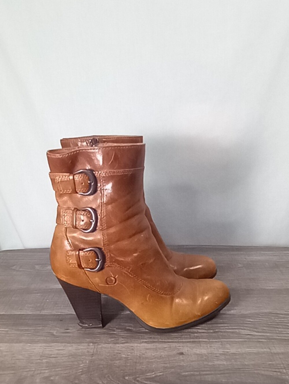 Born Golden Brown Vivi Leather Ankle Bootie Size 8M